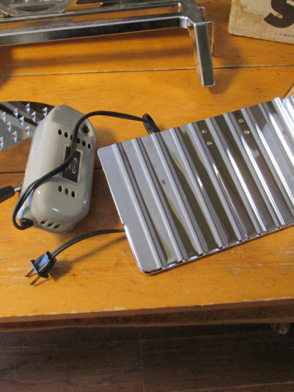 Vtg Rival chrome meat slicer chrome 7 1/4 serrated chrome blade in box MINT - Picture 2 of 6